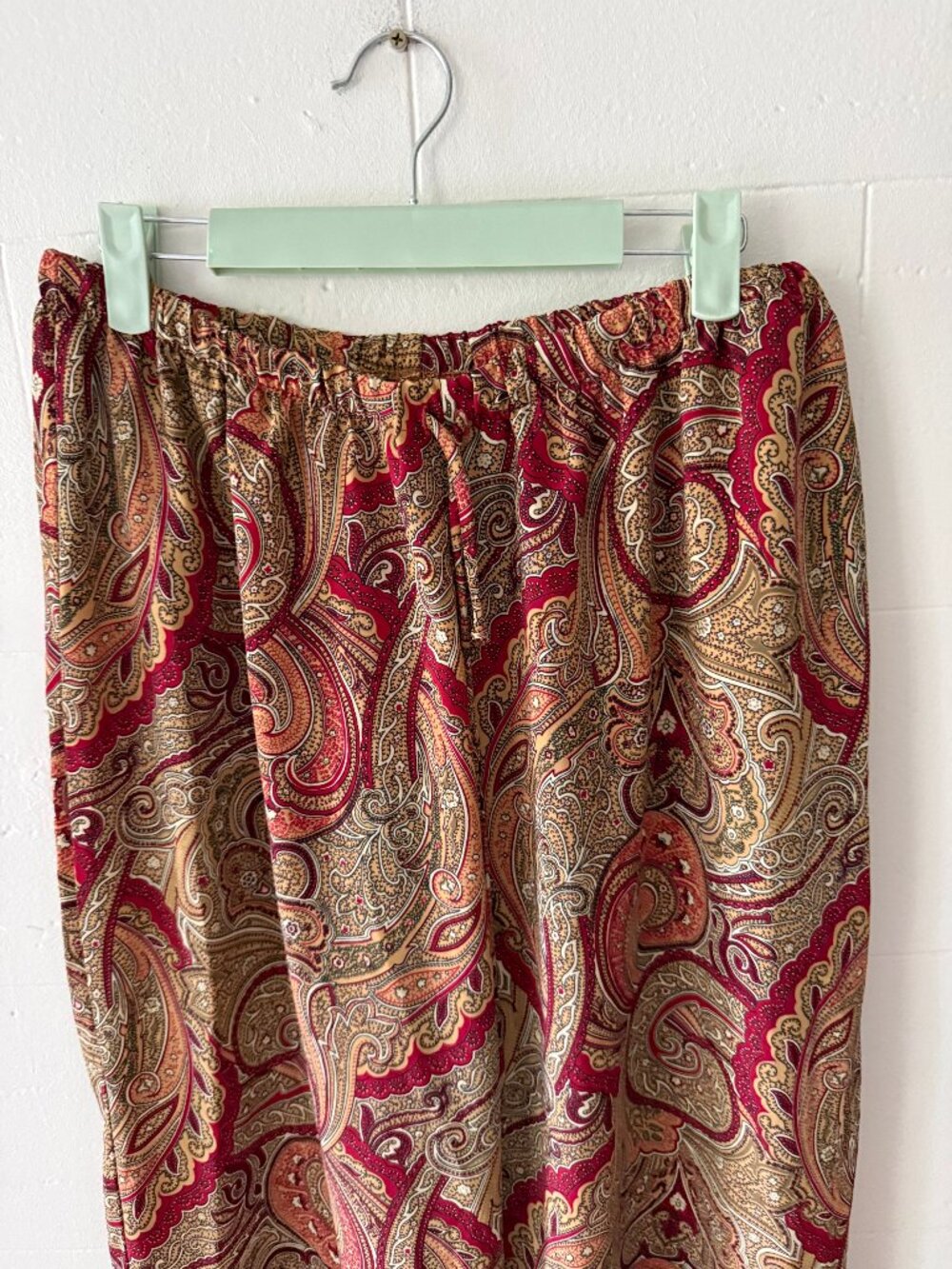 Vintage | Paisley Royal Gold Red Wide Leg Resortwear Pants | Large - Picture 3 of 5